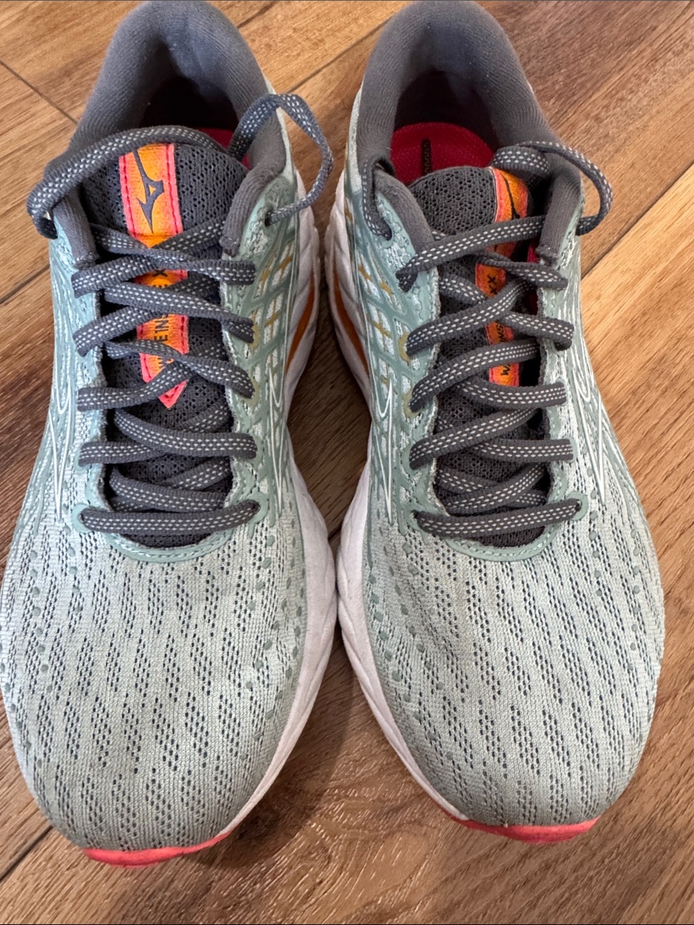 Mizuno Wave Inspire Running Shoes - Picture 2 of 4